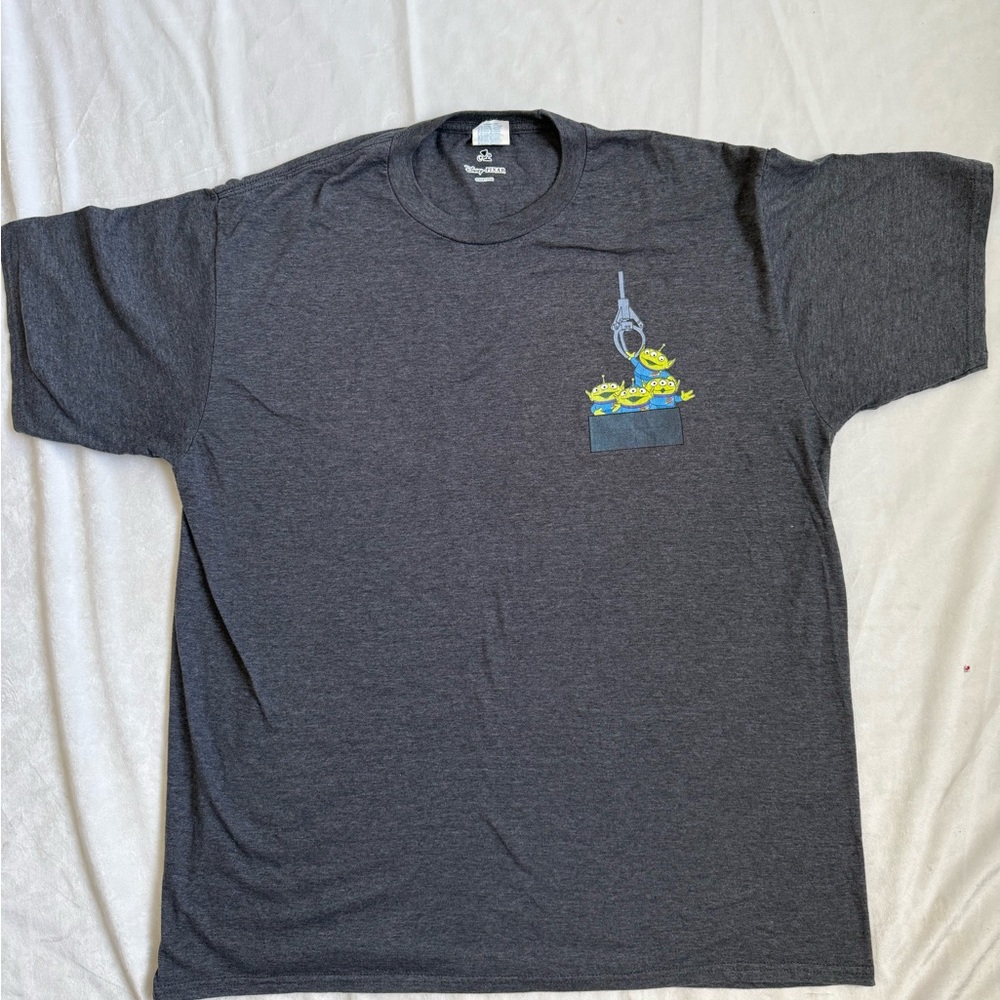 Disney Dark Gray T-Shirt with Toy Story Aliens Size XL
